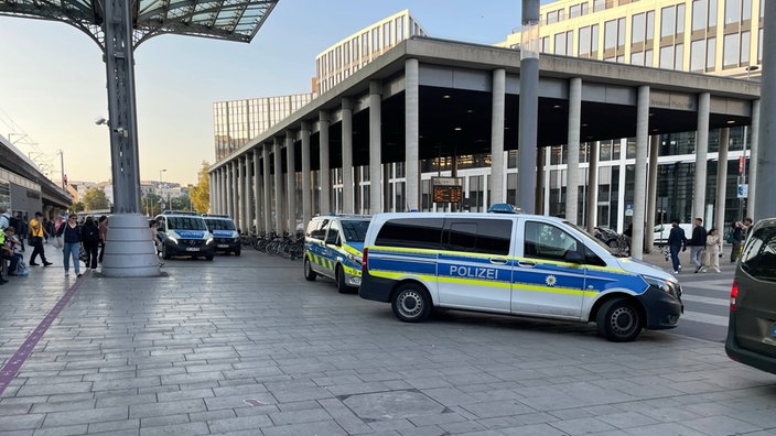 Polizei sperrt den Köln Hbf