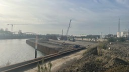 Neuer Containerterminal, der am Duisburger Hafen gebaut wird