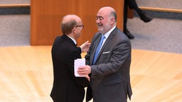 Landtagspräsident André Kuper (l.) und Israels Botschafter Ron Prosor