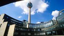 Landtag Düsseldorf mit Fernsehturm