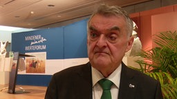 Innenminister Herbert Reul im Interview mit Westpol