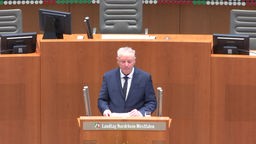 Roman Franz bei der Gedenkfeier zum Holocaust im Landtag NRW