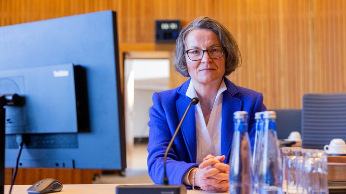 Ina Scharrenbach (CDU), Bau- und Kommunalministerin von Nordrhein-Westfalen, kommt als Zeugin zum Untersuchungsausschuss "Hochwasserkatastrophe" in den Landtag