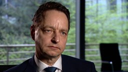 Leiter des NRW-Verfassungsschutz Jürgen Kayser im Gespräch mit Westpol