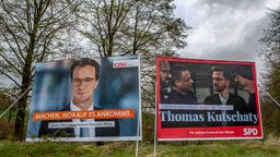 Wahlplakate zur Landtagswahl am 15. Mai 2022 sind in Pulheim Rhein-Erft-Kreis, NRW, zu sehen. 