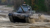 Fahrschulpanzer vom Typ Leopard 2