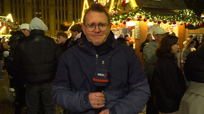 Reporter Marc Sense auf dem Weihnachtsmarkt in Dortmund