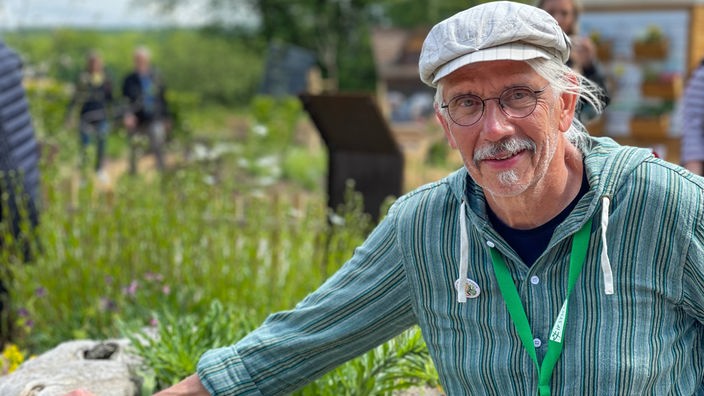 Ralf Haffke hat bis April die Stadtgärtnerei in Höxter geleitet. Auf der Landesgartenschau informiert er über Naturgärten. 