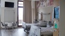 Zwei leere Krankenhausbetten stehen in einem Zimmer im Gesundheitszentrum St. Vincenz in Essen
