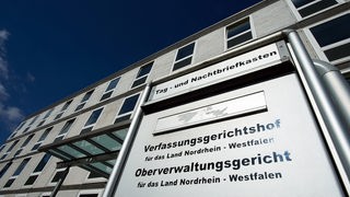 Archiv:  Das Gebäude des nordrhein-westfälischen Oberverwaltungsgerichts und Verfassungsgerichtshofes.