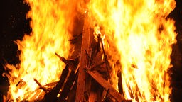Brennendes Holz