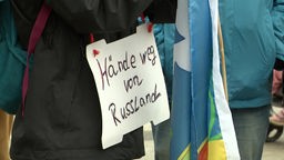 "Hände weg von Russland" wird bei Ostermarsch-Versammlung in Köln gefordert