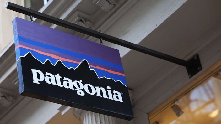Patagonia-Schild vor einer Filiale