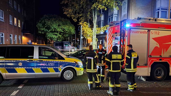 Nach Schüssen in Köln: Polizei- und Feuerwehreinsatz 