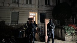 Frankfurt: Polizei führt Razzia durch