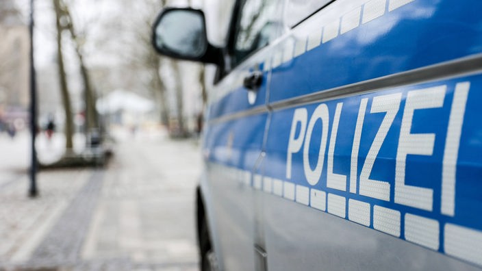 Die Polizei kontrolliert in der Dortmunder Innenstadt.
