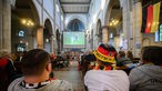 Gelsenkirchen: Public Viewing in Kirche