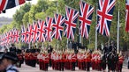 Die Prozession vom Sarg von Queen Elizabeth
