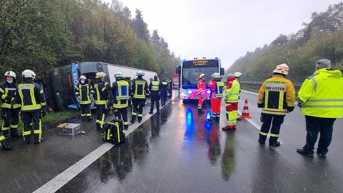 Ανατροπή λεωφορείου με 68 μαθητές στη Γερμανία