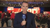 Reporter Philipp Menn vom SPD-Parteitag