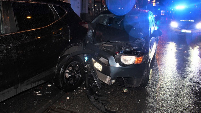 Das geklaute Unfallauto ist in ein anderes Fahrzeug geprallt