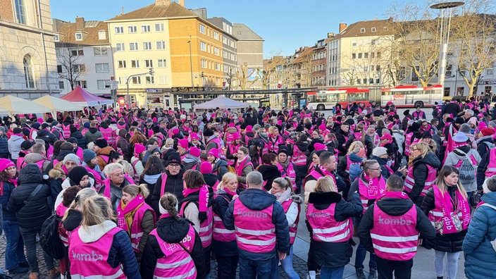 Versammlung der Streikenden des dbb