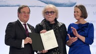 Bernhard Paul (M.) erhält den NRW-Staatspreis