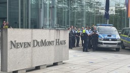 demo-dumont-druckerei-Polizei