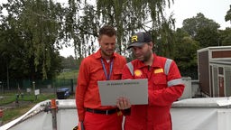 Drohnen und Robohund arbeiten auf Shell-Werksgelände in Godorf