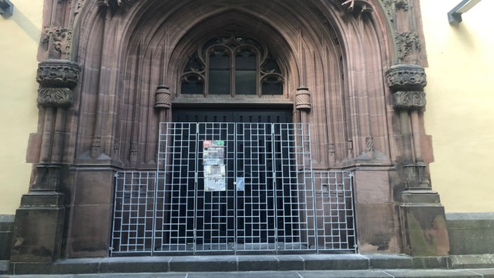 Düsseldorfer Kirche: Gitter gegen Obdachlose