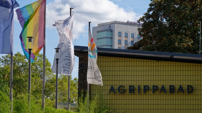 Eingang des Agrippabades in Köln