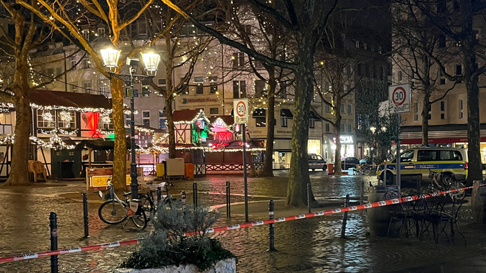 Weihanchtsmarkt in Köln wegen unbekannten Koffer geräumt