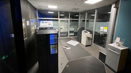 gesprengter Geldautomat in Wermelskirchen in Bankfiliale