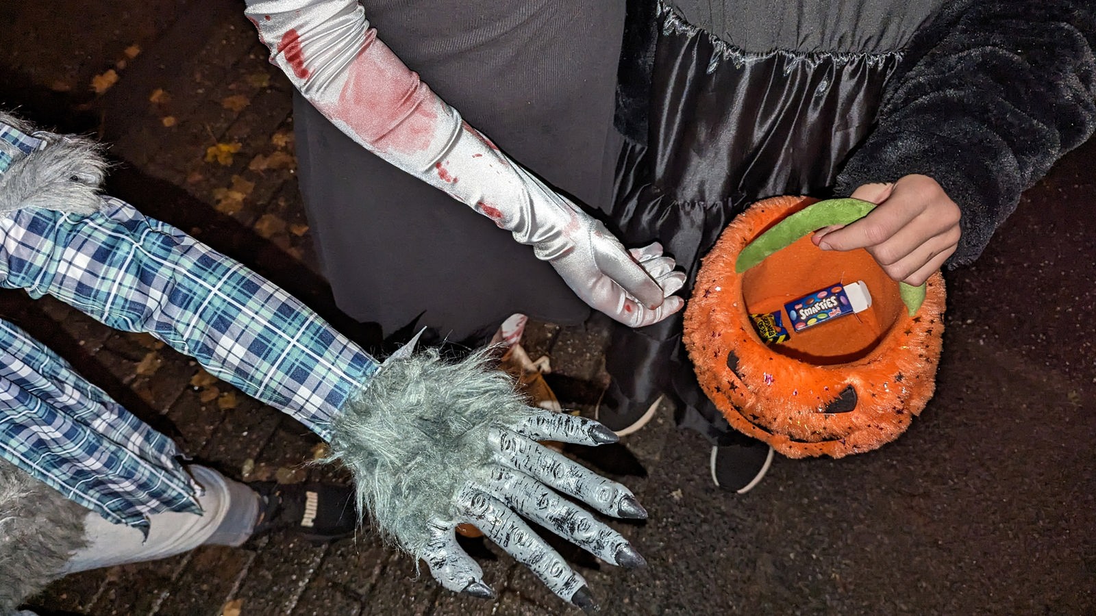 Bambini ad Halloween a Colonia: meglio dolcetto che scherzetto – Renania – Notizie – WDR – Renania – Notizie