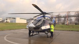 Jetzt mit fünf Rotorblättern: Ein Helikopter der Landesspolizei.