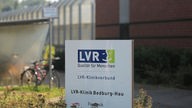 Schild der LVR-Klinik