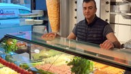 Mehmet Harmanci betreibt ein Grillrestaurant im Kölner Eigelsteinviertel