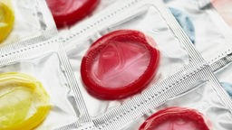 Symbolbild: Kondome in ihrer Verpackung.