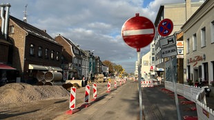 Für Autofahrer ist auf der Luxemburger Straße kein Durchkommen mehr