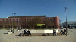 Mönchengladbach im Wandel: Der Platz der Republik in Mönchengladbach. Dieser gilt als Positivbeispiel, was die Verbesserung von Bahnhofsvierteln angeht.