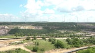 Landschaftsaufnahme des Gebiets in Bedburg, auf dem ein Gewerbegebiet entstehen soll