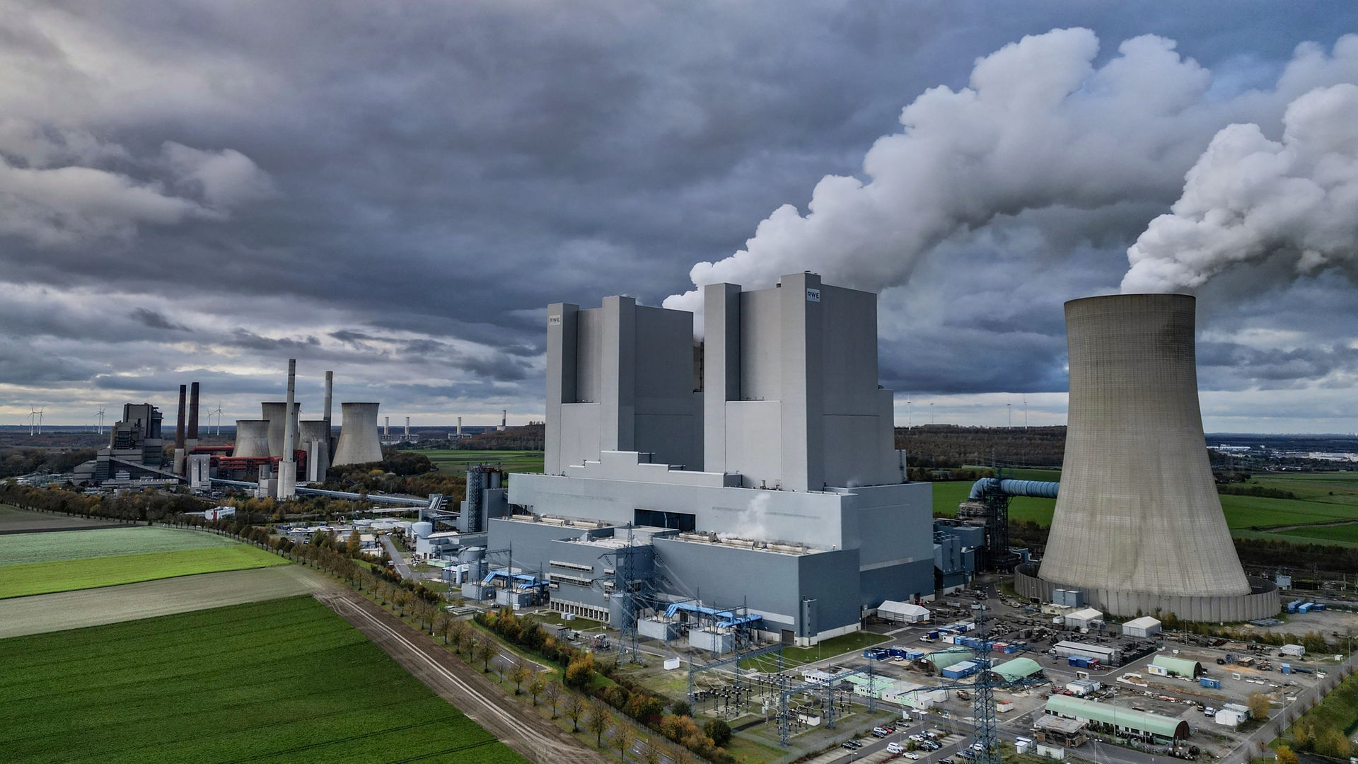 Aktivisten blockieren erneut Kraftwerk Neurath - Rheinland - Nachrichten -  WDR