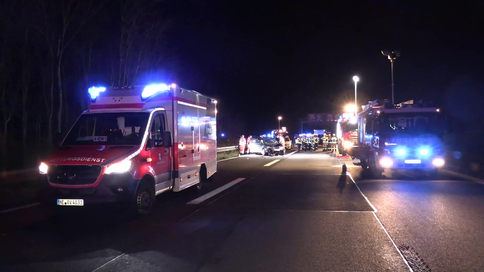 A44: Tödlicher Pkw-Unfall Nach Trunkenheitsfahrt - Rheinland ...