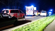 Rettungskräfte am Unfallort in Wesseling