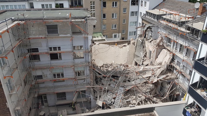 Eingestürztes Gebäude in der Düsseldorfer Innenstadt.