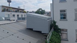 Wärmepumpe auf einem Dach