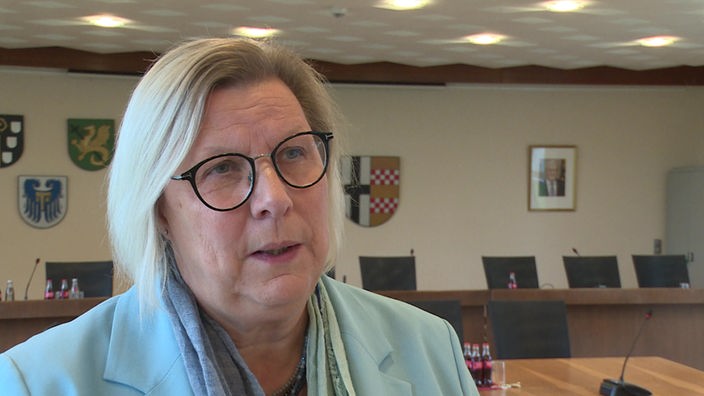 Porttrait Bürgermeisterin Petra Kalkbrenner