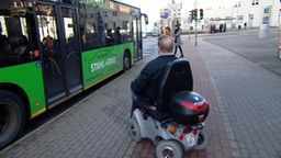 Unklare Lage: Schwierige Situation für Rollstuhlfahrer im ÖPNV