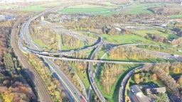 Autobahnkreuz Kaiserberg von schräg oben