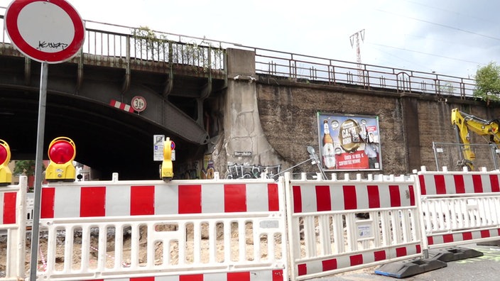 Baustelle In Duisburg: Anwohner Kommen Nicht Mehr An Ihre Autos ...